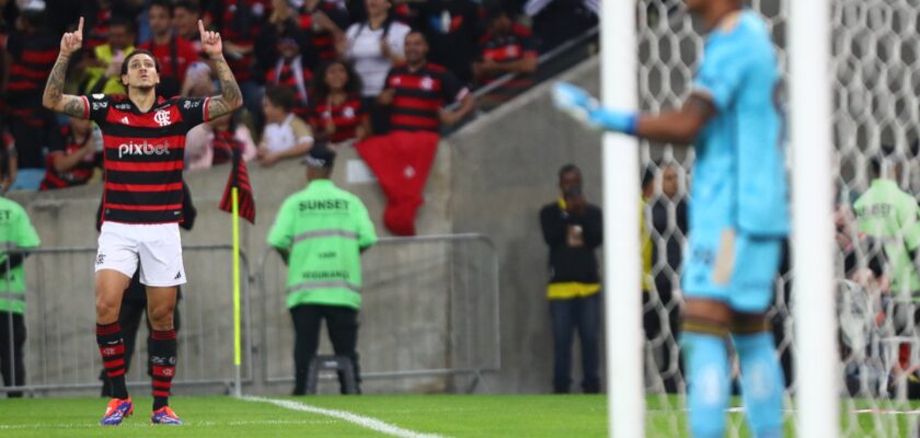 Flamengo e Cruzeiro duelaram no Maracanã