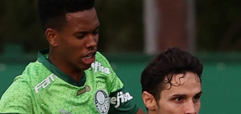 Palmeiras treina sem Murilo para enfrentar o Corinthians