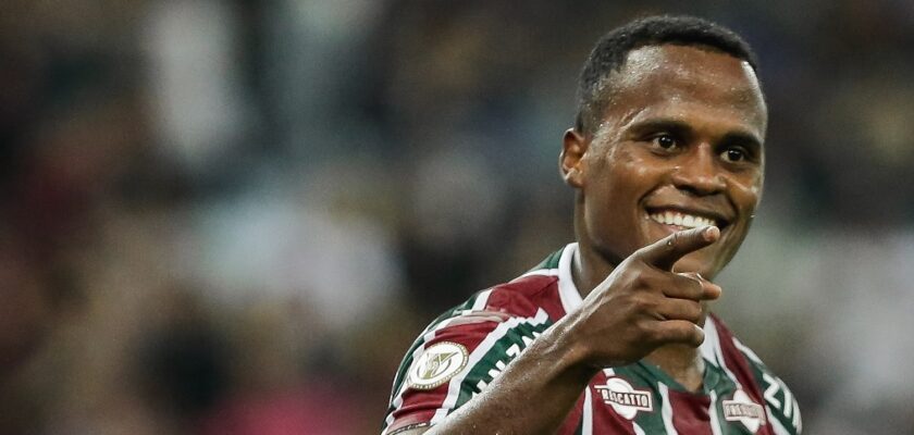 Arias decide vitória do Fluminense sobre o Palmeiras