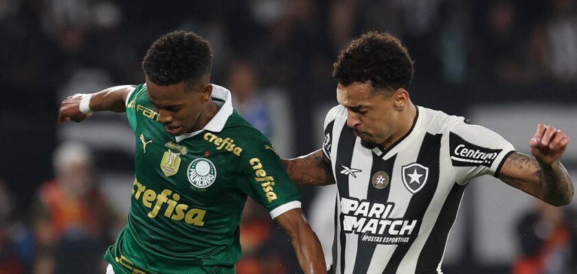 Estevão será desfalque do Palmeiras contra o Cruzeiro