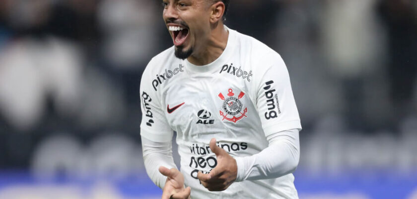 Matheus Bidu, lateral-esquerdo do Corinthians