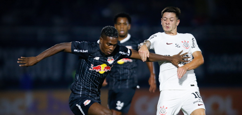 Corinthians x Red Bull Bragantino duelam pelo Brasileirão