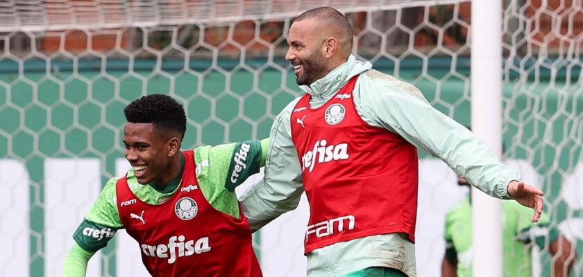 Palmeiras tem Estêvão entre os relacionados contra o Botafogo