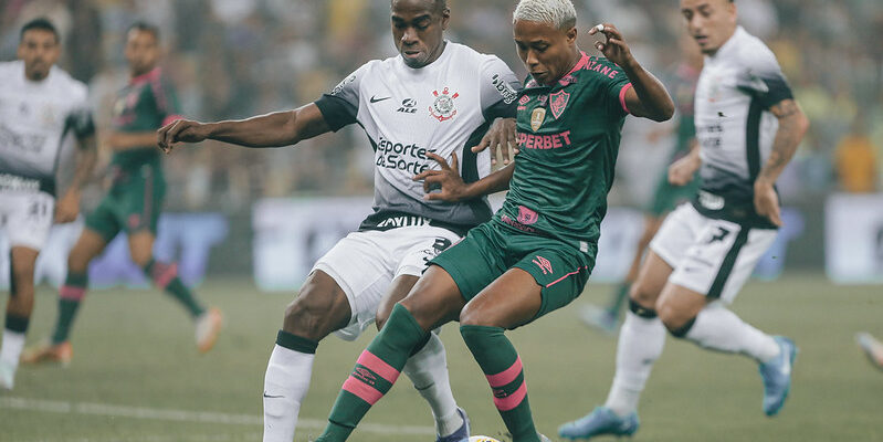 Fluminense x Corinthians se enfrentaram pelo Brasileirão