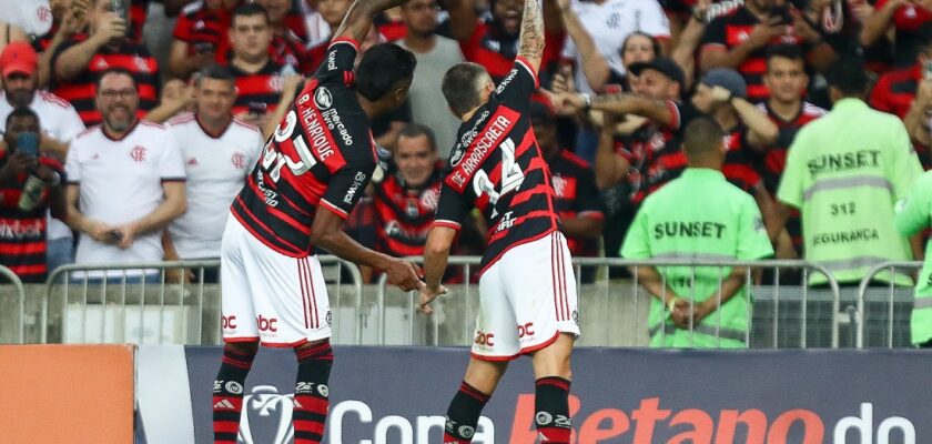 Flamengo recebe o Peñarol pela Libertadores