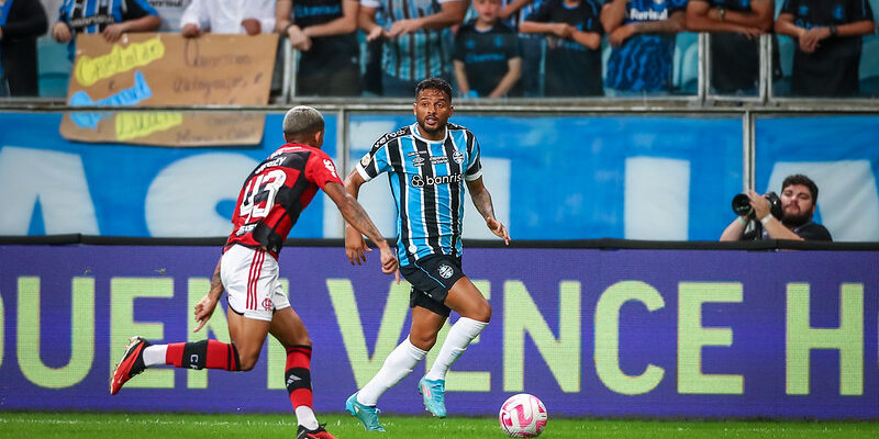 Grêmio e Flamengo se enfrentam pelo Brasileirão