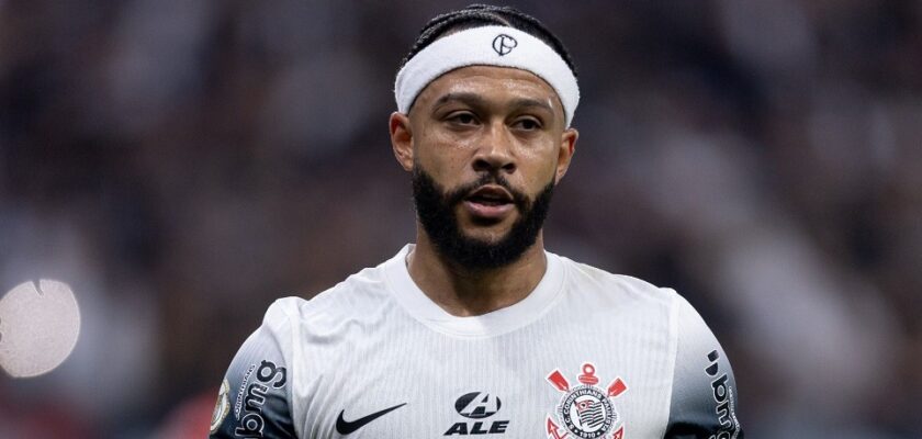 Memphis Depay estreia no Corinthians