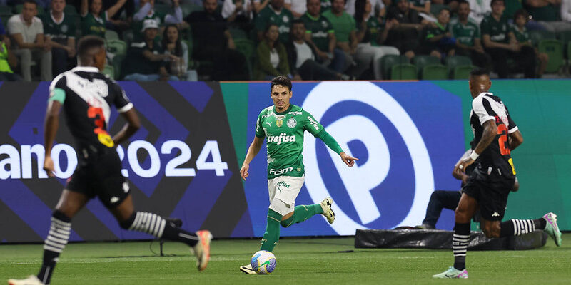 Palmeiras enfrenta o Vasco pelo Brasileirão