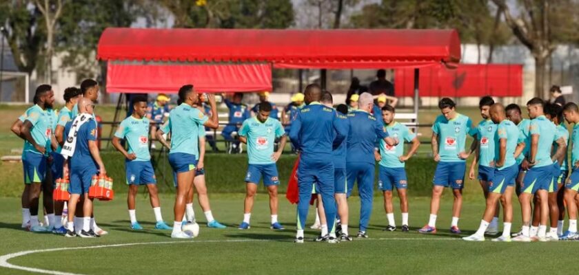 Seleção brasileira treina para encarar o Equador