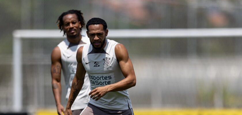 José Martínez deve ser titular do Corinthians contra o Athletico-PR