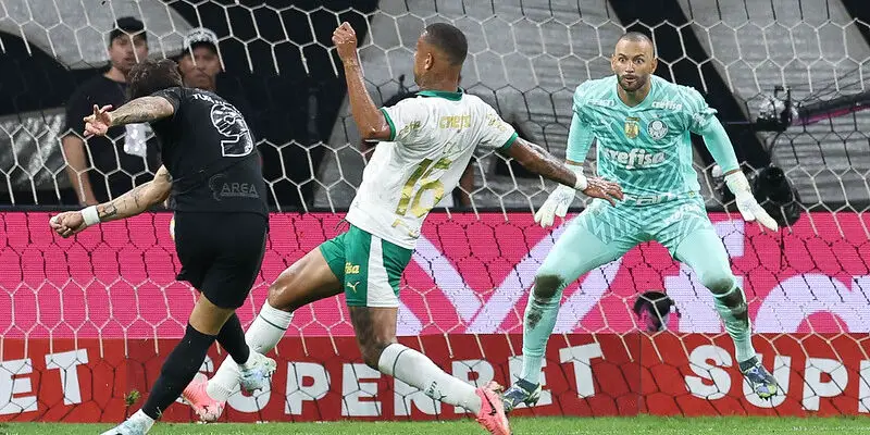 Yuri Alberto se destaca em vitória do Corinthians